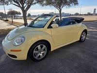 2006 Volkswagen New Beetle 2.5 Convertible 2D - Image 2