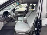 2010 Hyundai Santa Fe GLS 2.4 FWD - Image 10