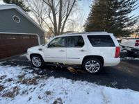 2010 Cadillac Escalade Autotrader Private Seller - Image 3