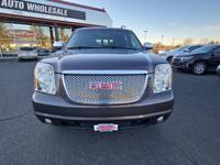 2011 GMC YUKON XL SLT Milwaukie - Image 5