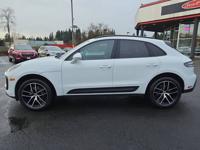 2025 PORSCHE MACAN T Milwaukie - Image 3