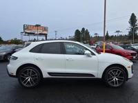2025 PORSCHE MACAN T Milwaukie - Image 5