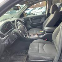 2014 Chevy Traverse LT, 3rd row, clean, runs good! Olney, Philly - Image 4
