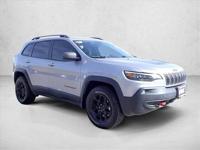 2019 Jeep Cherokee Trailhawk Elite 4x4 4WD SUV AUTONATION Call (970) 578-1654 to confirm availability - February 16th - Image 7