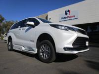 ///WHEELCHAIR ACCESSIBLE 2022 TOYOTA SIENNA XLE W/BRAUNABILITY CONV/// KEARNY MESA - Image 5