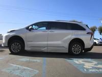 ///WHEELCHAIR ACCESSIBLE 2022 TOYOTA SIENNA XLE W/BRAUNABILITY CONV/// KEARNY MESA - Image 10