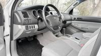 2005 Toyota Tacoma V6 4dr Double Cab 4WD SB East Brunswick, NJ - Image 9