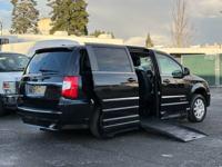 2016 Chrysler Town & Country Touring - WHEELCHAIR VAN / HAND CONTROLS! Wheelchair Van In Beaverton - Image 4