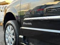 2016 Chrysler Town & Country Touring - WHEELCHAIR VAN / HAND CONTROLS! Wheelchair Van In Beaverton - Image 8