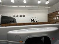 2002 Dodge Ram 3500 SLT Laramie Quad Cab 4X4 / 5.9L DIESEL / DUALLY 3500 + MM Investment Cars-Gladstone / WE SHIP NATIONWIDE - Image 10