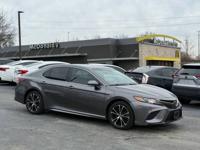 2018 Toyota Camry SE 4dr Sedan CRYSTAL AUTO SALES ~ NASHVILLE - Image 4