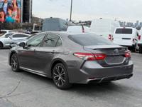 2018 Toyota Camry SE 4dr Sedan CRYSTAL AUTO SALES ~ NASHVILLE - Image 8