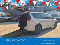 2021 Chrysler Pacifica Touring Wheelchair Accessible Mobility Ramp Van otp east - Image 2
