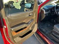 2018 CHEVROLET TAHOE LS > CALL NOW! (909)>587>21>24 EZ FINANCE!! Fontana - Image 10