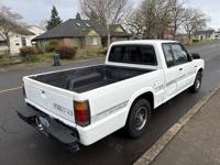 1992 Mazda B2600i SE-5 2DR Pickup 5 Speed Manual 2WD Truck Salem - Image 9