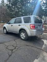 2010 FORD ESCAPE XLT — ON SALE!!! Aurora - Image 4