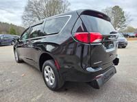 2018 Chrysler Pacifica Hybrid Touring (mobility Eqipped) - Image 6