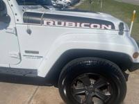 2017 Jeep Wrangler Rubicon Unlimted removeable top . . down 👍☎ 8322063054 - Image 7