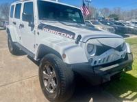 2017 Jeep Wrangler Rubicon Unlimted removeable top . . down 👍☎ 8322063054 - Image 10