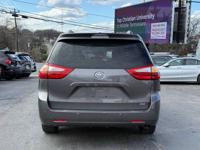 2016 Toyota Sienna XLE 7 Passenger Auto Access Seat 4dr Mini Van CRYSTAL AUTO SALES ~ NASHVILLE - Image 6