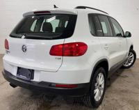 2017 Volkswagen 2017 Volkswagen Tiguan Limited 2.0t Sport Utility 4D Glenview - Image 5