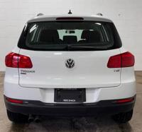 2017 Volkswagen 2017 Volkswagen Tiguan Limited 2.0t Sport Utility 4D Glenview - Image 8
