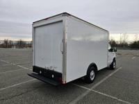 2014 Ford E-350 12ft BOX 9950 GVWR SINGLE WHEEL - Image 7
