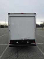 2014 Ford E-350 12ft BOX 9950 GVWR SINGLE WHEEL - Image 8