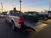 2006 Ford F-250 Super Duty XL 4dr Super Cab 4WD LB Portland Rd Salem, OR - Image 9