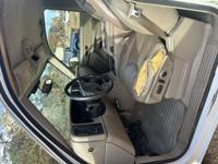 2004 Chevrolet Silverado 2500HD Autotrader Private Seller - Image 3