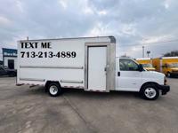 2022 GMC CAMION CON PUERTA AL LADO YO FINANCEO!! NORTH HOUSTON - Image 2