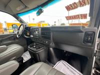 2022 GMC CAMION CON PUERTA AL LADO YO FINANCEO!! NORTH HOUSTON - Image 9