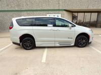 33K MILE CHRYSLER PACIFICA TOURING HANDICAPPED WHEELCHAIR PWR RAMP Irving, TX - Image 3