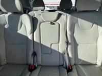 2016 Volvo XC90 T6 Momentum AWD (1 owner) Mission Valley - Prime Auto Imports - Image 8