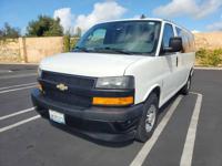 2019 Chevrolet Express 3500 Passenger - Financing Available! Vista - Image 2