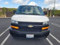 2019 Chevrolet Express 3500 Passenger - Financing Available! Vista - Image 3