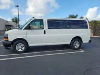 2019 Chevrolet Express 3500 Passenger - Financing Available! Vista - Image 6