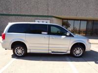 FULLY SERVICED DODGE GRAND CARAVAN SXT HANDICAP WHEELCHAIR RAMP VAN Irving, TX - Image 3