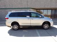 10K MILE 2020 TOYOTA SIENNA EXL WHEELCHAIR HANDICAPPED POWER RAMP VAN Irving, TX - Image 3
