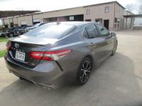 2019 TOYOTA CAMRY SE - Image 4