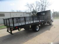 2019 HINO 155 WITH A 18 FEET FLAT BED WITH STAKES - Image 4