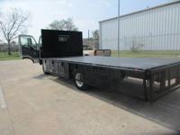 2019 HINO 155 WITH A 18 FEET FLAT BED WITH STAKES - Image 6