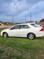 2006 Honda Accord low miles - Image 2
