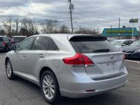 2010 TOYOTA VENZA AWD CLEAN CARFAX GREAT ON GAS RUNS GREAT FEASTERVILLE - Image 4