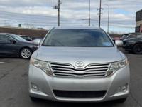 2010 TOYOTA VENZA AWD CLEAN CARFAX GREAT ON GAS RUNS GREAT FEASTERVILLE - Image 9