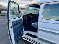 💥RARE Ford E-150 Club Wagon 5.8L V8 FACTORY CONVERSION VAN CLEAN💥 South Salem - Image 8