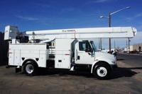 2007 International 4300 55' BUCKET, AUTOMATIC, UTILITY BED, LOW MILES - Image 3