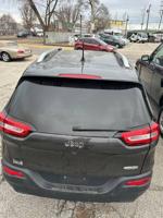 2015 jeep Cherokee latitude 4cylinder new engine Hammond - Image 5