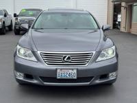 2012 Lexus LS 460 LUXURY//RELAIABLE - Image 3