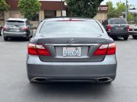 2012 Lexus LS 460 LUXURY//RELAIABLE - Image 7